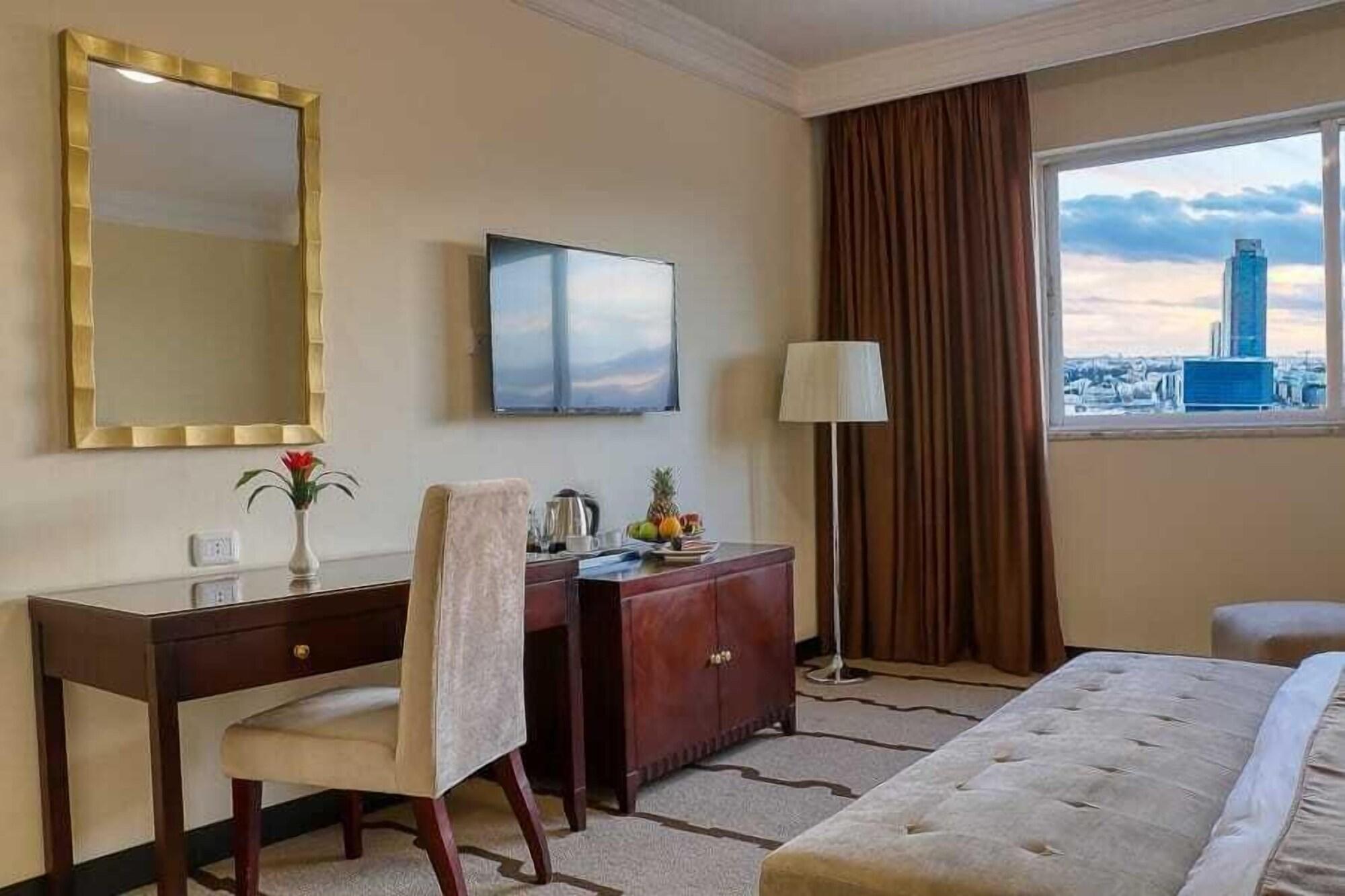Carnival Hotel Амман Экстерьер фото