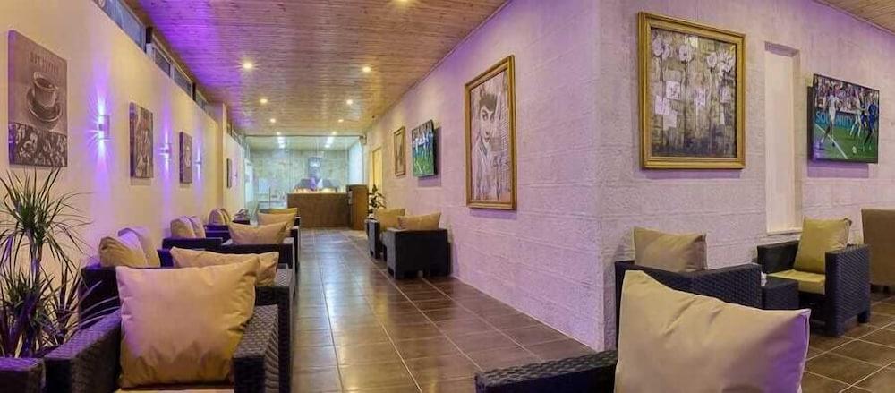 Carnival Hotel Амман Экстерьер фото