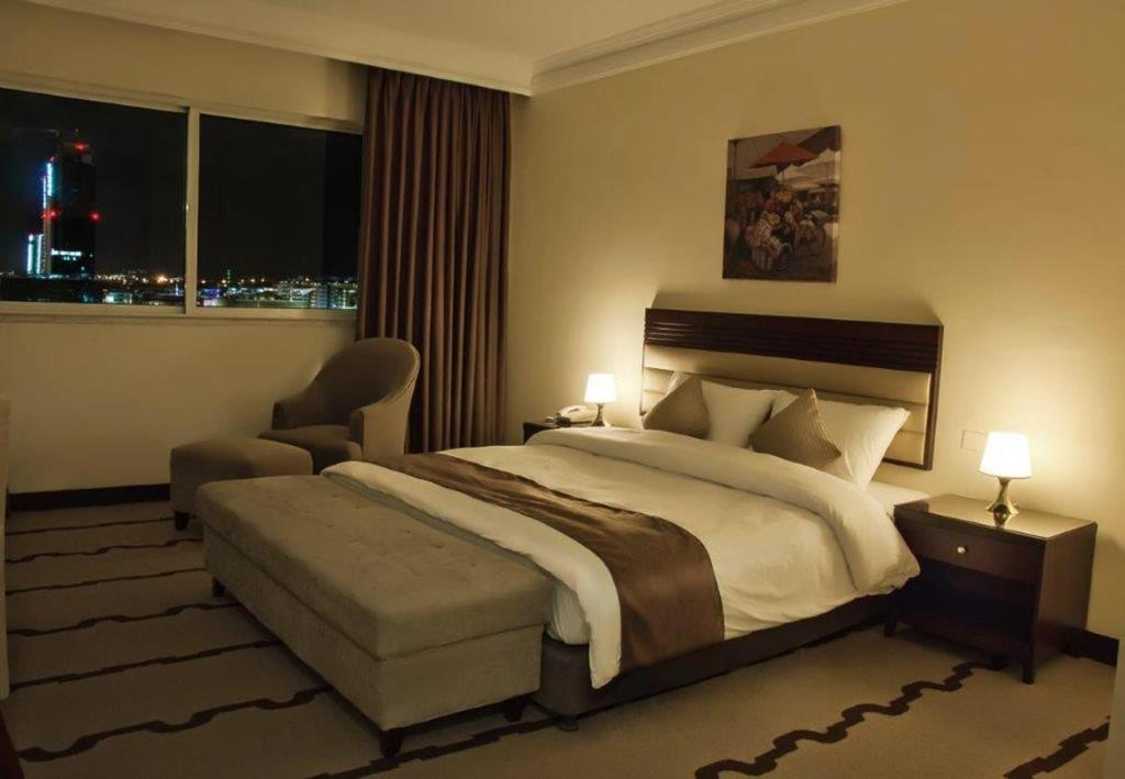 Carnival Hotel Амман Экстерьер фото