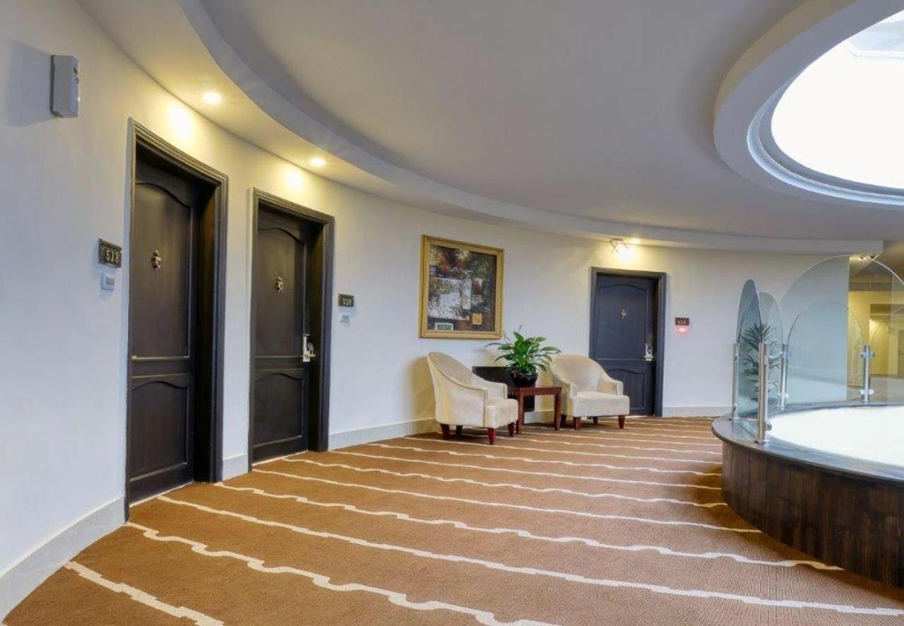 Carnival Hotel Амман Экстерьер фото